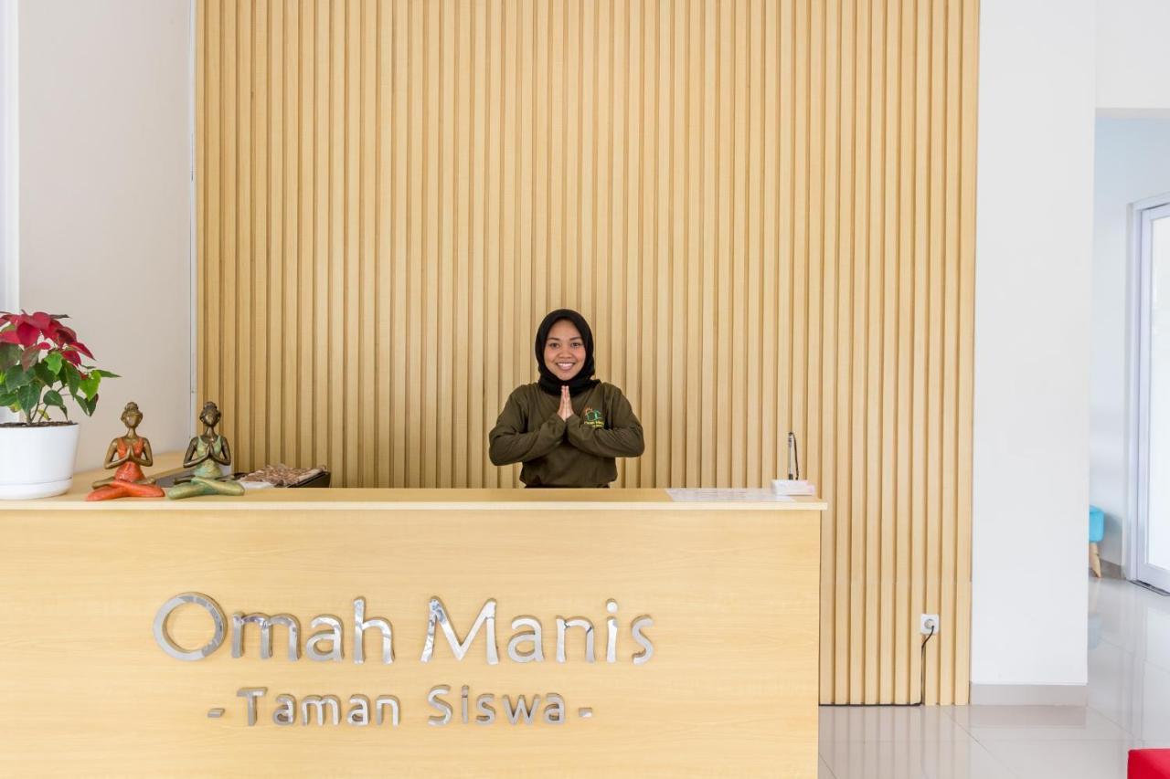 Omah Manis Hostel Джокякарта Екстериор снимка
